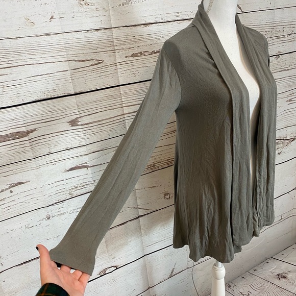 Bobeau Grey Cardigan NWT - Picture 2 of 7